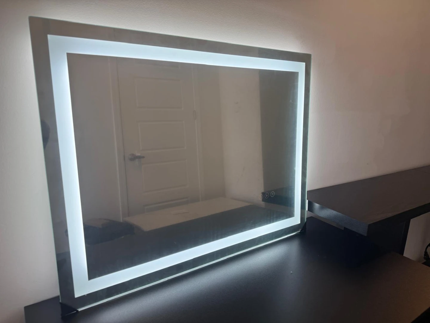 Vanity Mirror with LED Lights - photo 4