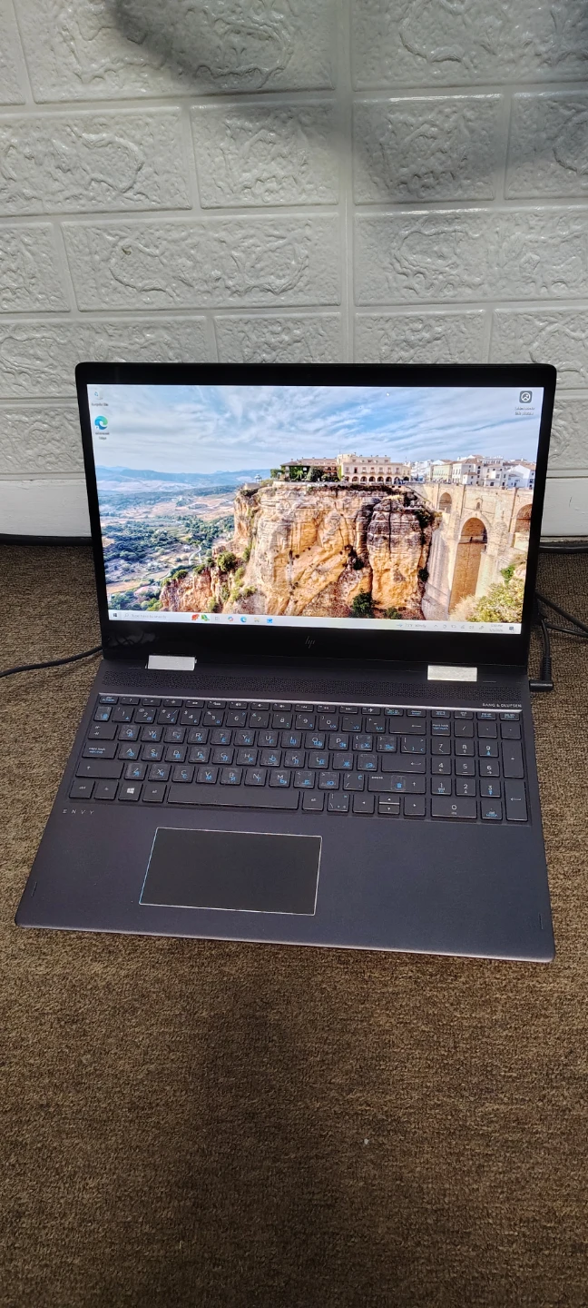 HP ENVY 15" (Ryzen 5, 16GB RAM, 256GB M.2)