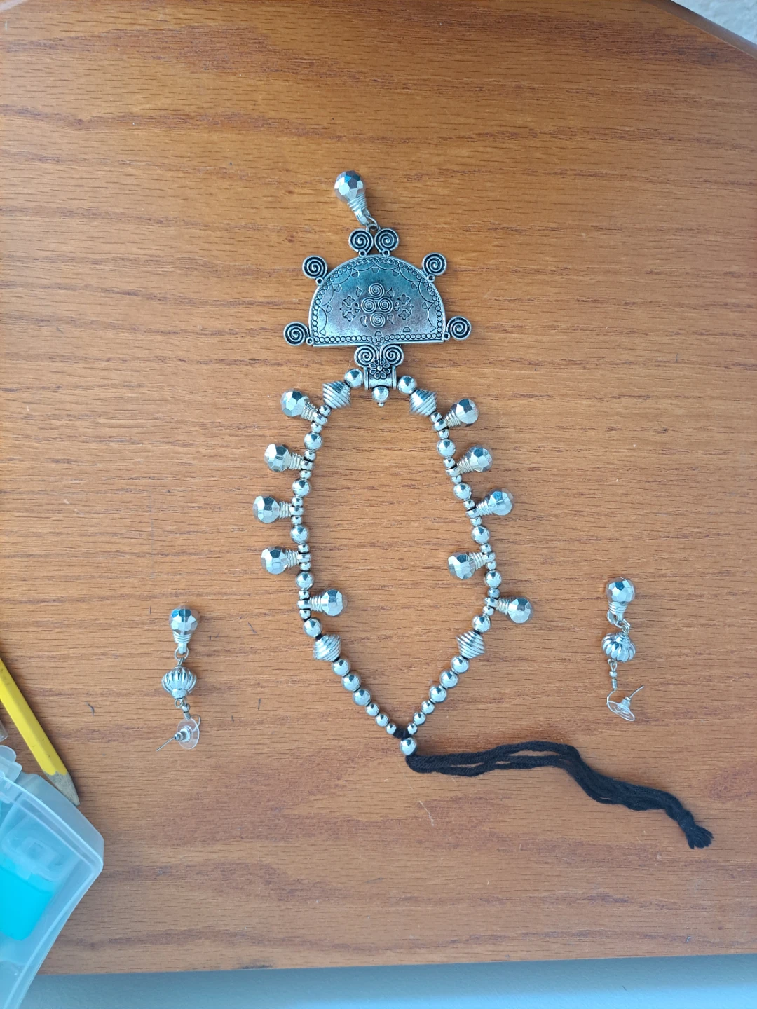 Silver Tone Necklace and Earring Set