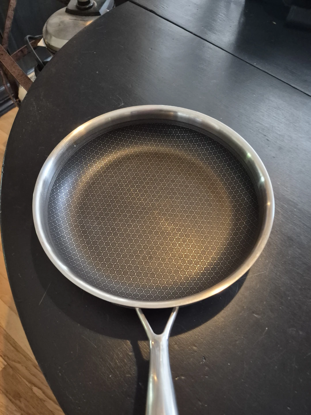 Pampered Chef Honeycomb Non-Stick Skillet with Lid - photo 2