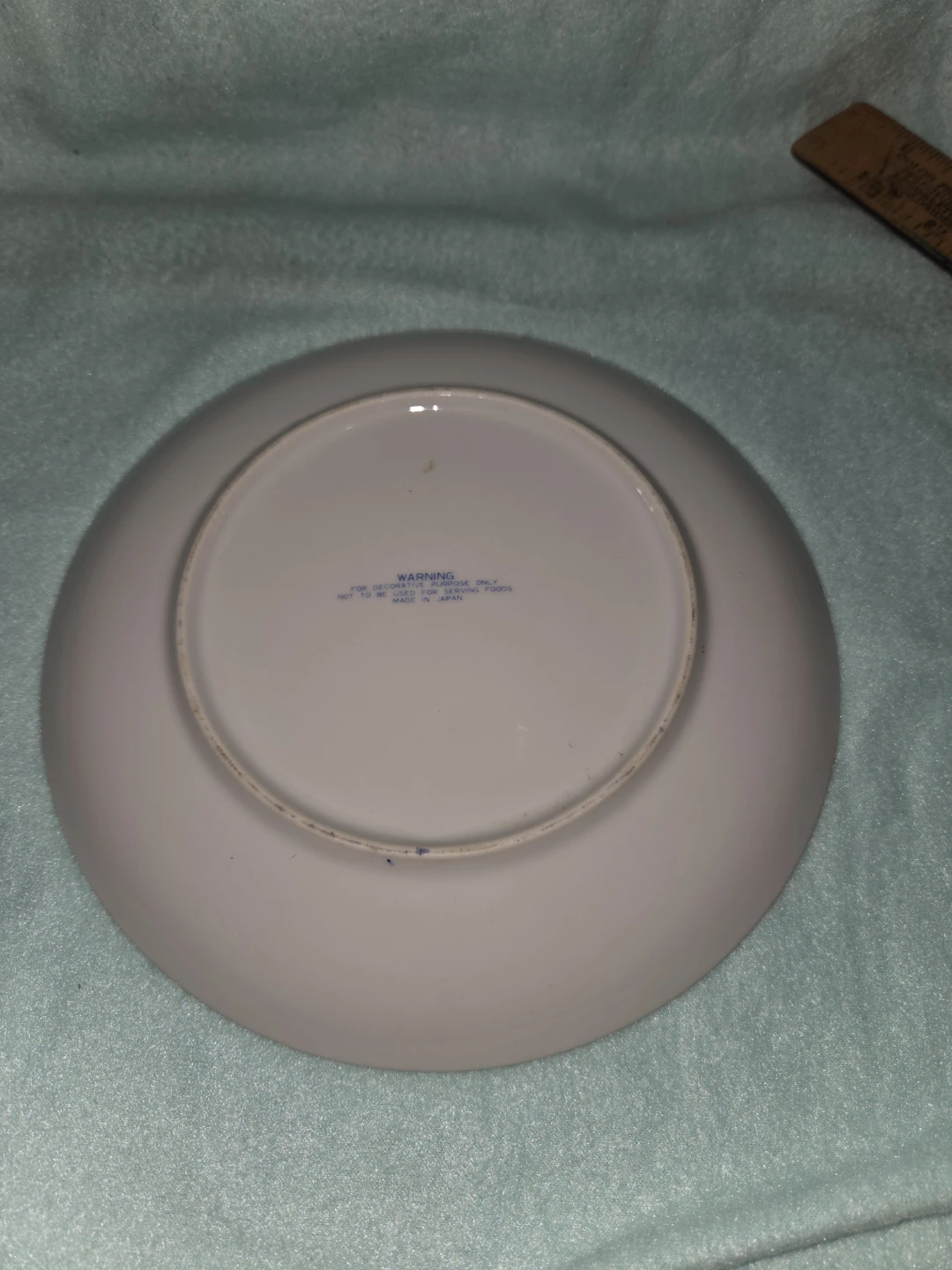 The Farmer's Home - Winter Decorative Plate - photo 3