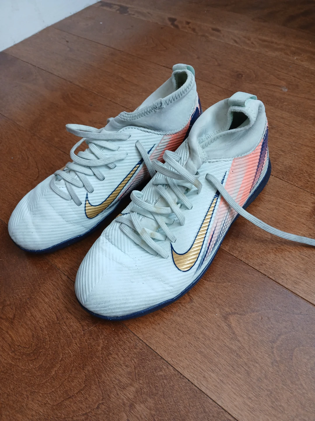 Nike indoor soccer turf shoes youth 3