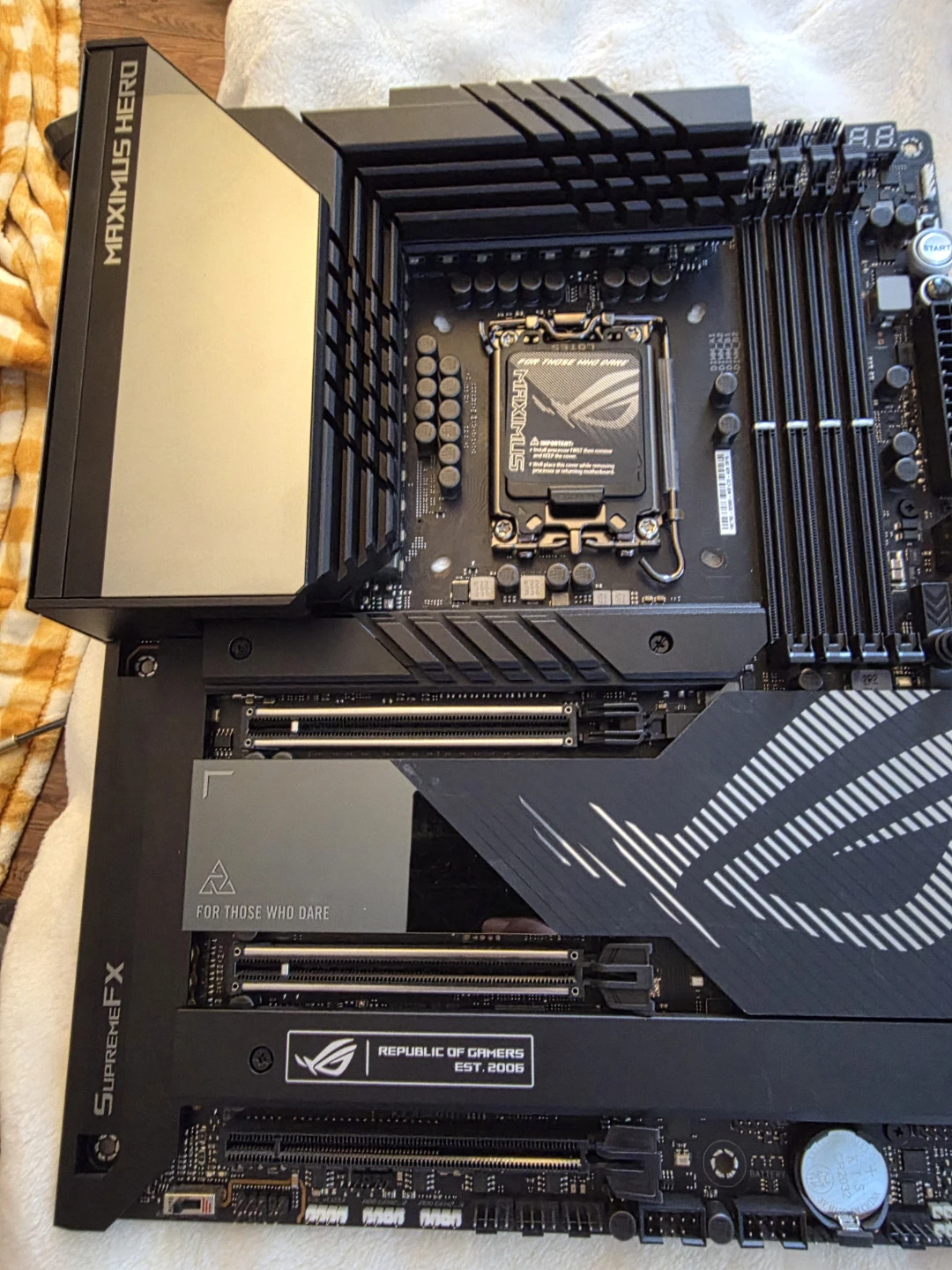 ASUS ROG Maximus Z790 Hero Gaming Motherboard - photo 2