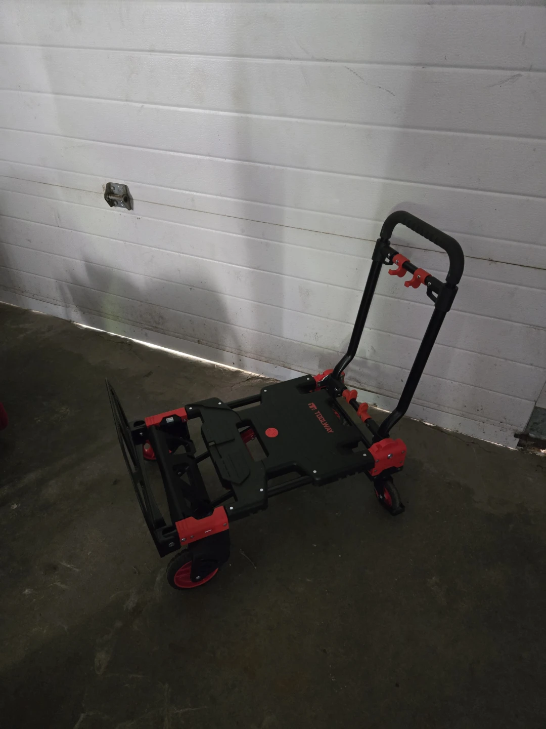 TOOLWAY 2-in-1 Folding Hand Truck - photo 2