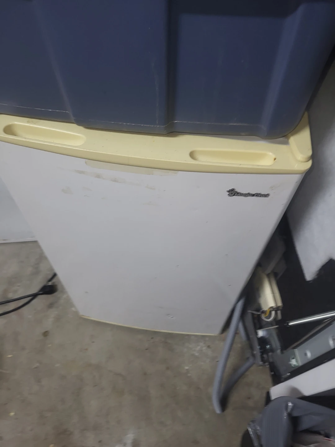 Mini Compact Refrigerator - photo 3