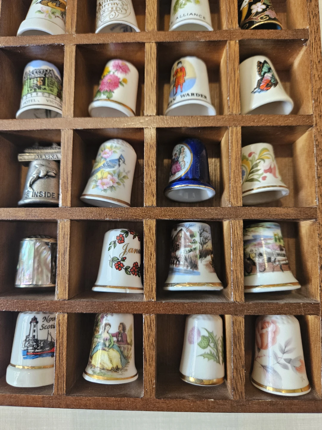 Collection of 20 Decorative Thimbles in Wooden Display Case - photo 3