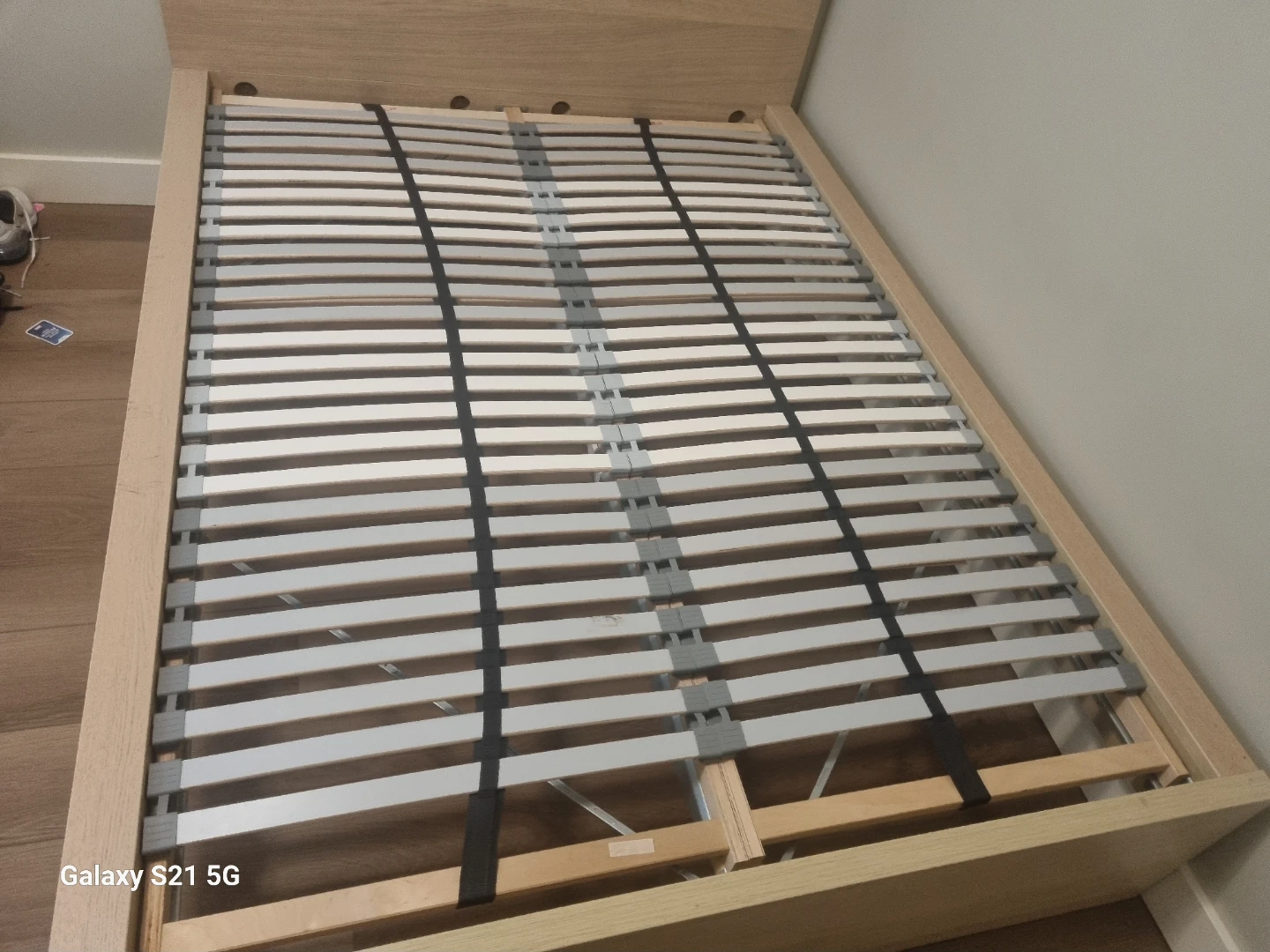 full-size bed frame - photo 3