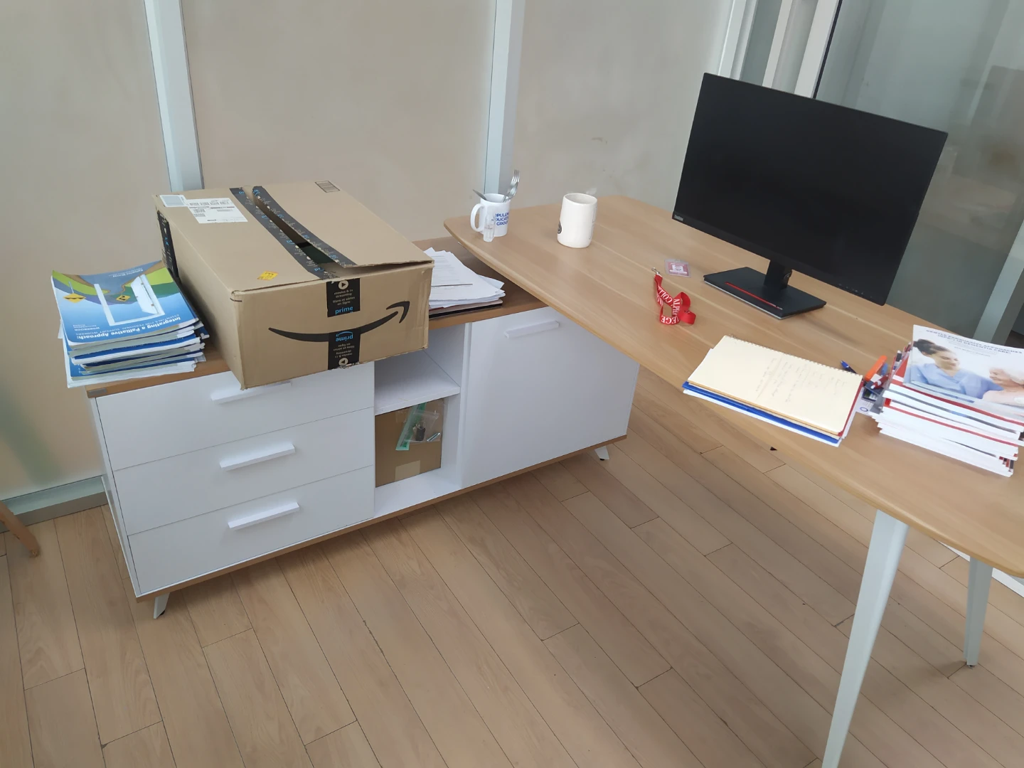 Office Desk and closet - photo 4