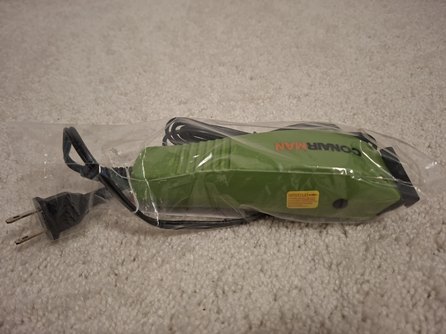 CONAIRMAN Green Hair Clipper with Attachments - photo 2