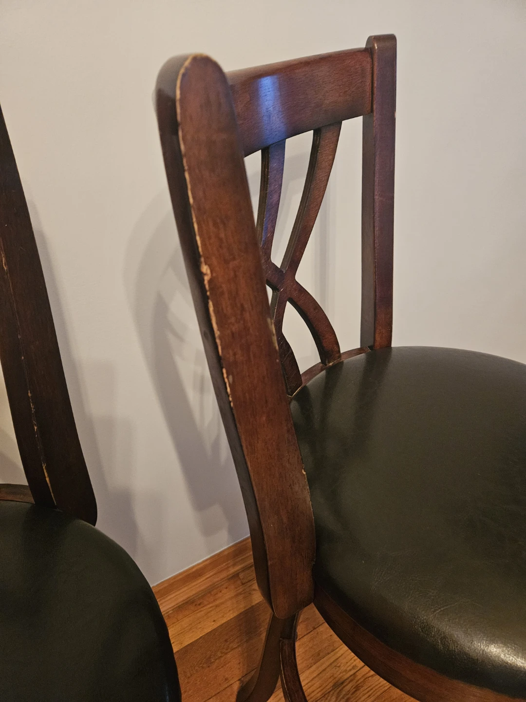 Pair of Wooden Swivel Bar Stools - photo 3