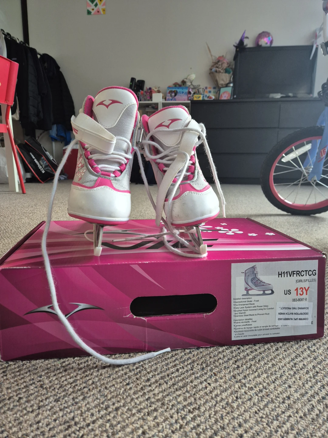 VIC Girls Figure Skates Size 13Y - photo 2