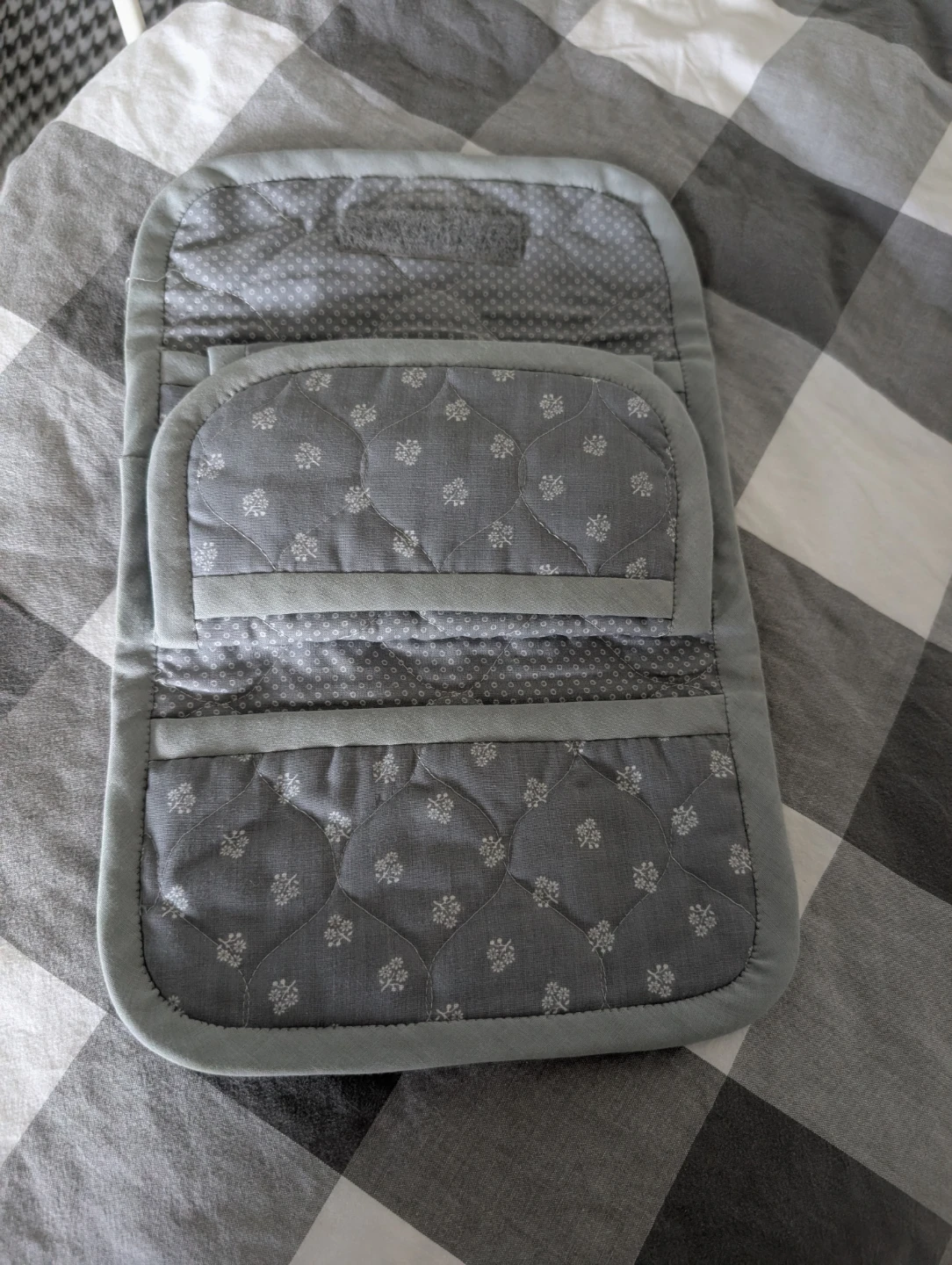 Grey Quilted Pouch with Pockets - photo 3