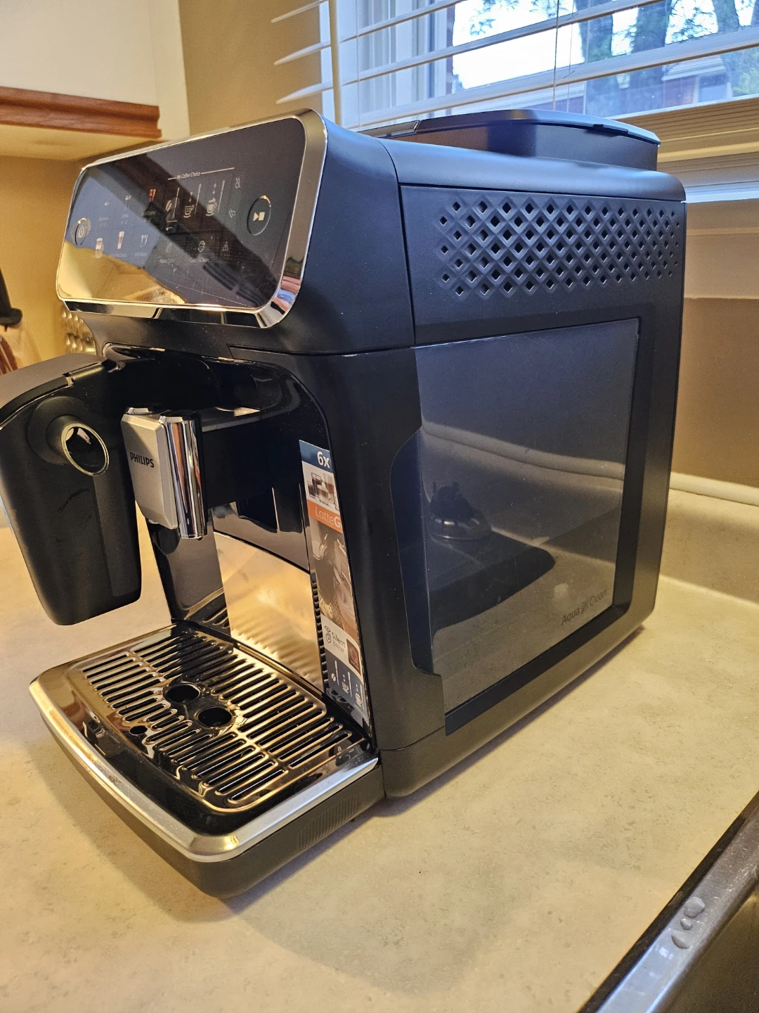 Philips 3300 Series Fully Automatic Espresso Machine - photo 4