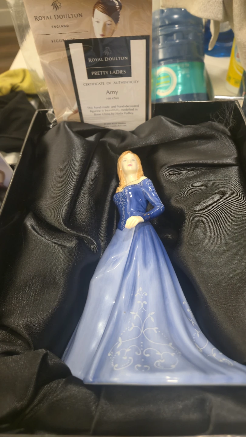 MINT Royal Doulton "Pretty Ladies" Figurines - photo 3