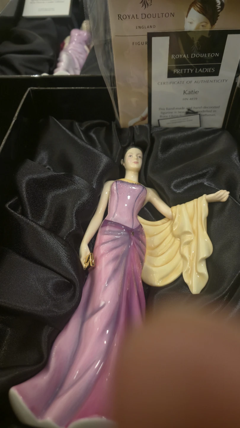 MINT Royal Doulton "Pretty Ladies" Figurines - photo 5