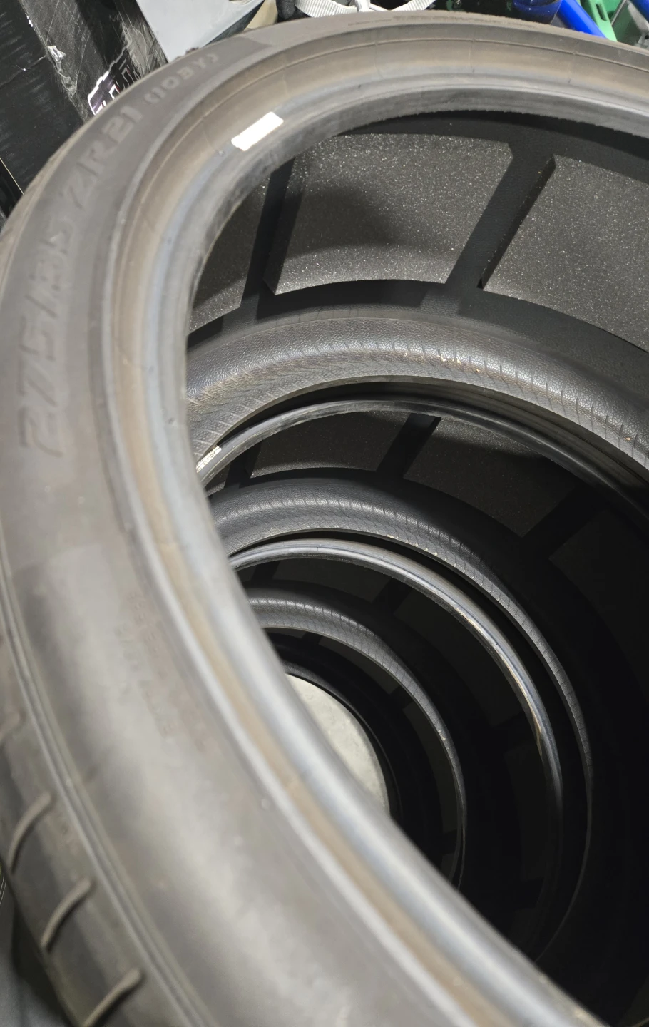 New Pirelli 275/35 ZR 21 inch summer performance