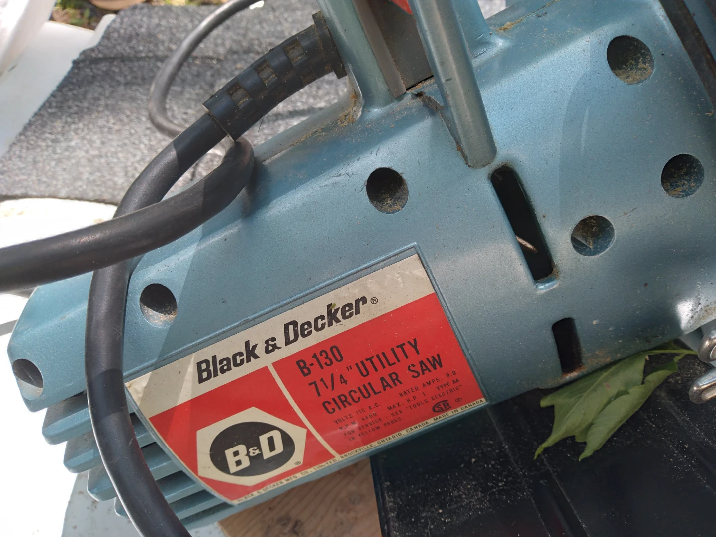 Black & Decker B-130 7 1/4" Utility Circular Saw - photo 2