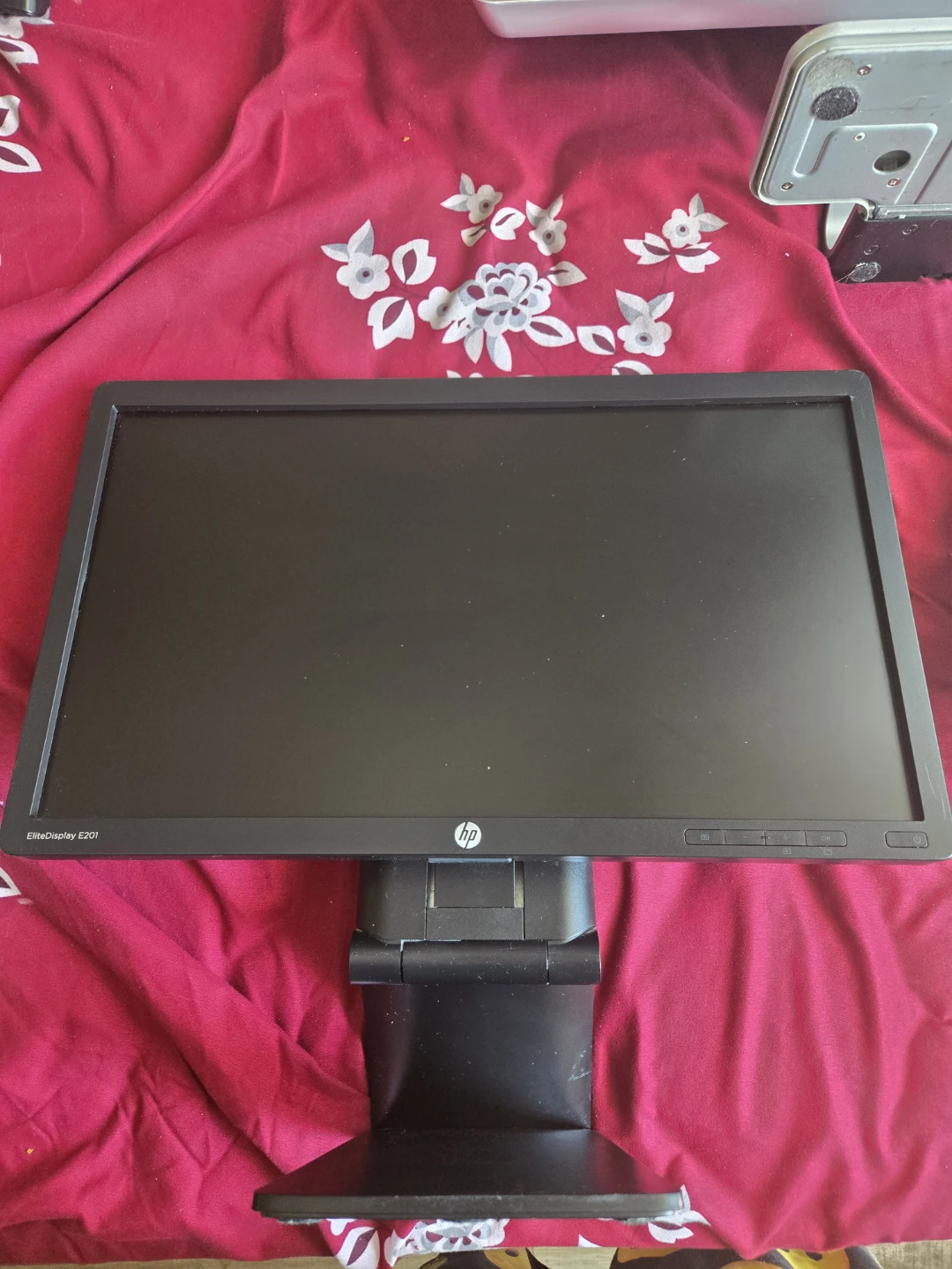 3 LCD HP Monitors for sale - photo 3