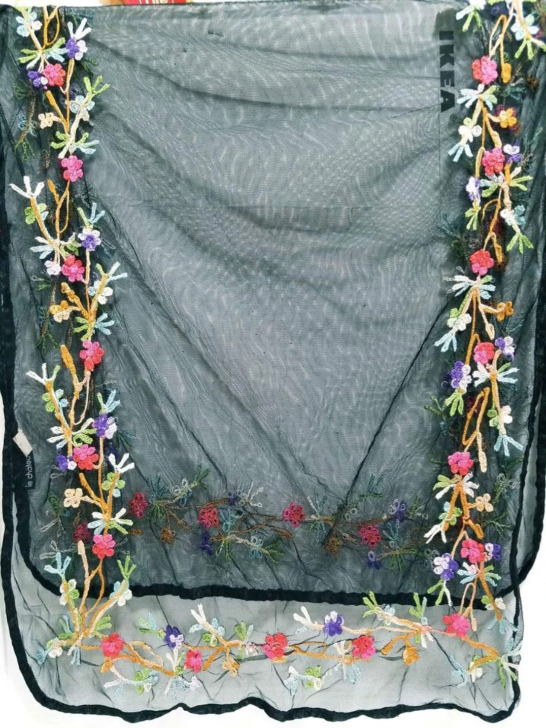 🧣Le Chateau Embroidered Scarf🧣