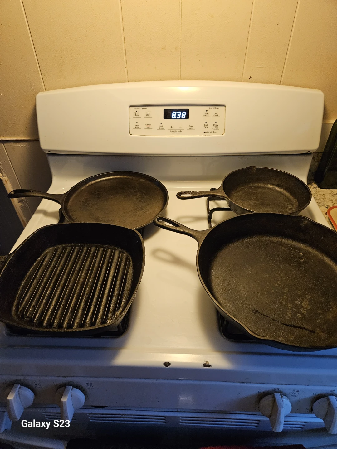 Set of 4 Cast Iron Pans