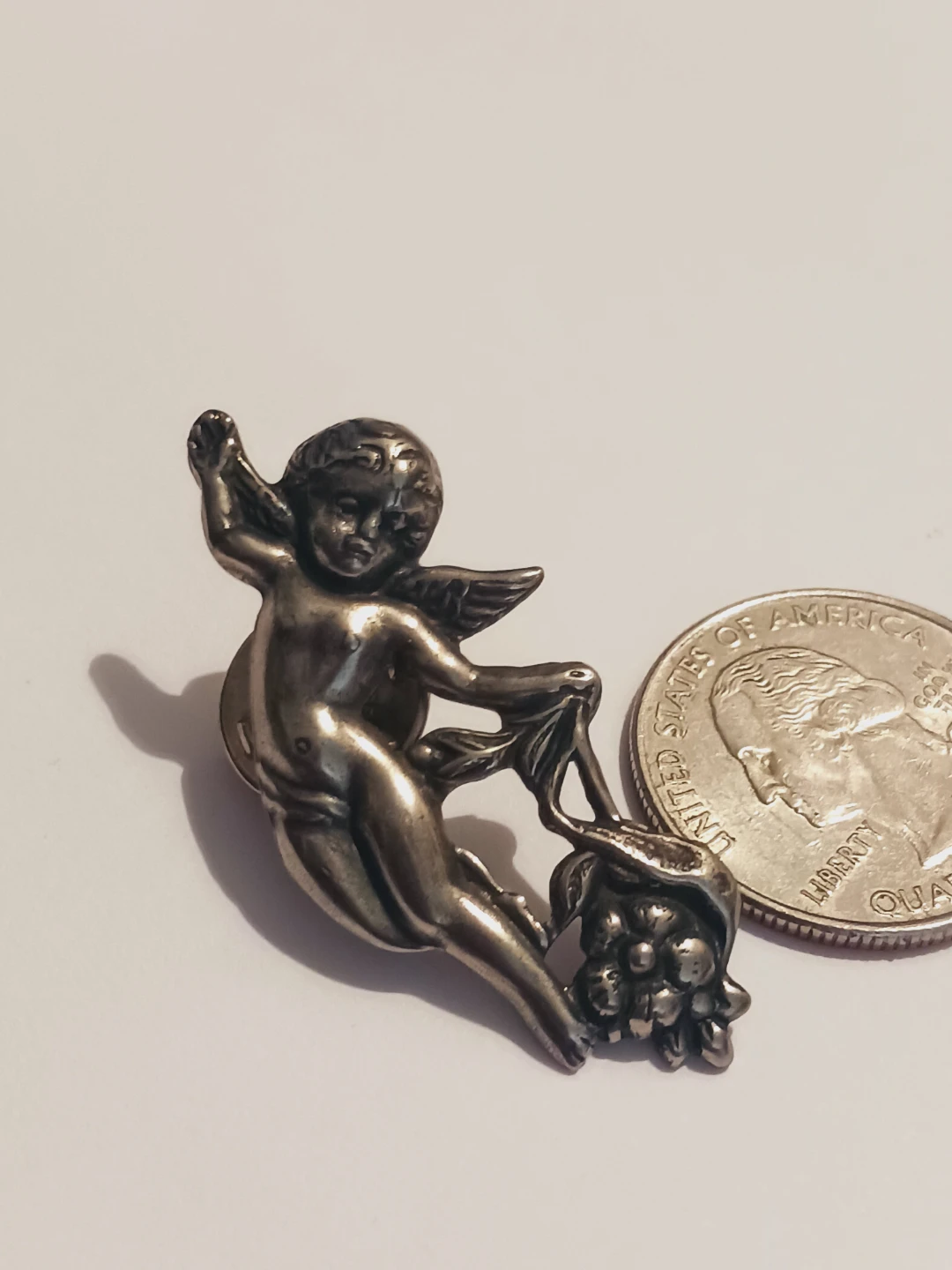 Sterling Silver 925 Cherub with Grapes Brooch Pin - photo 4