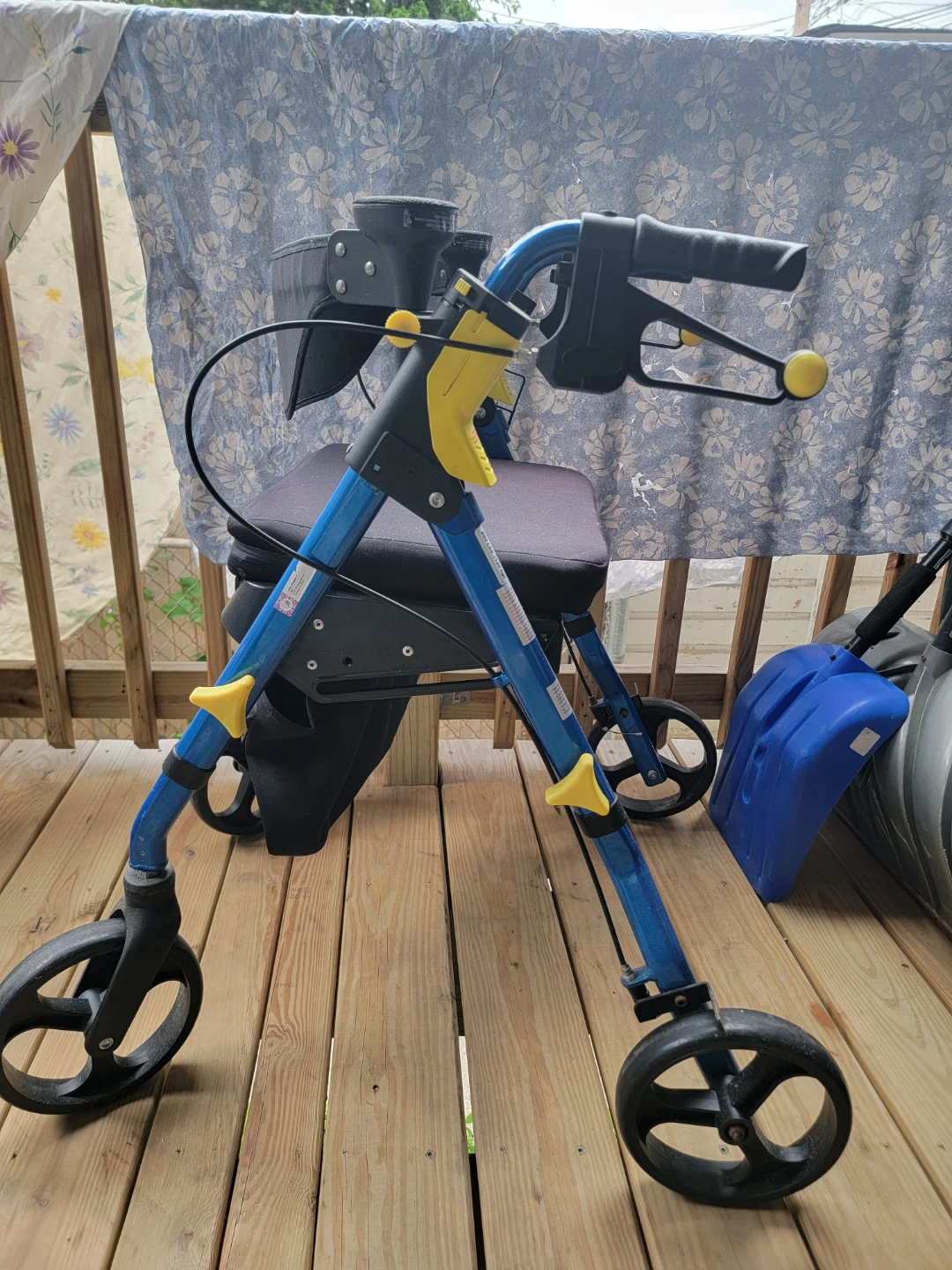 Medline Walker with Seat - photo 5