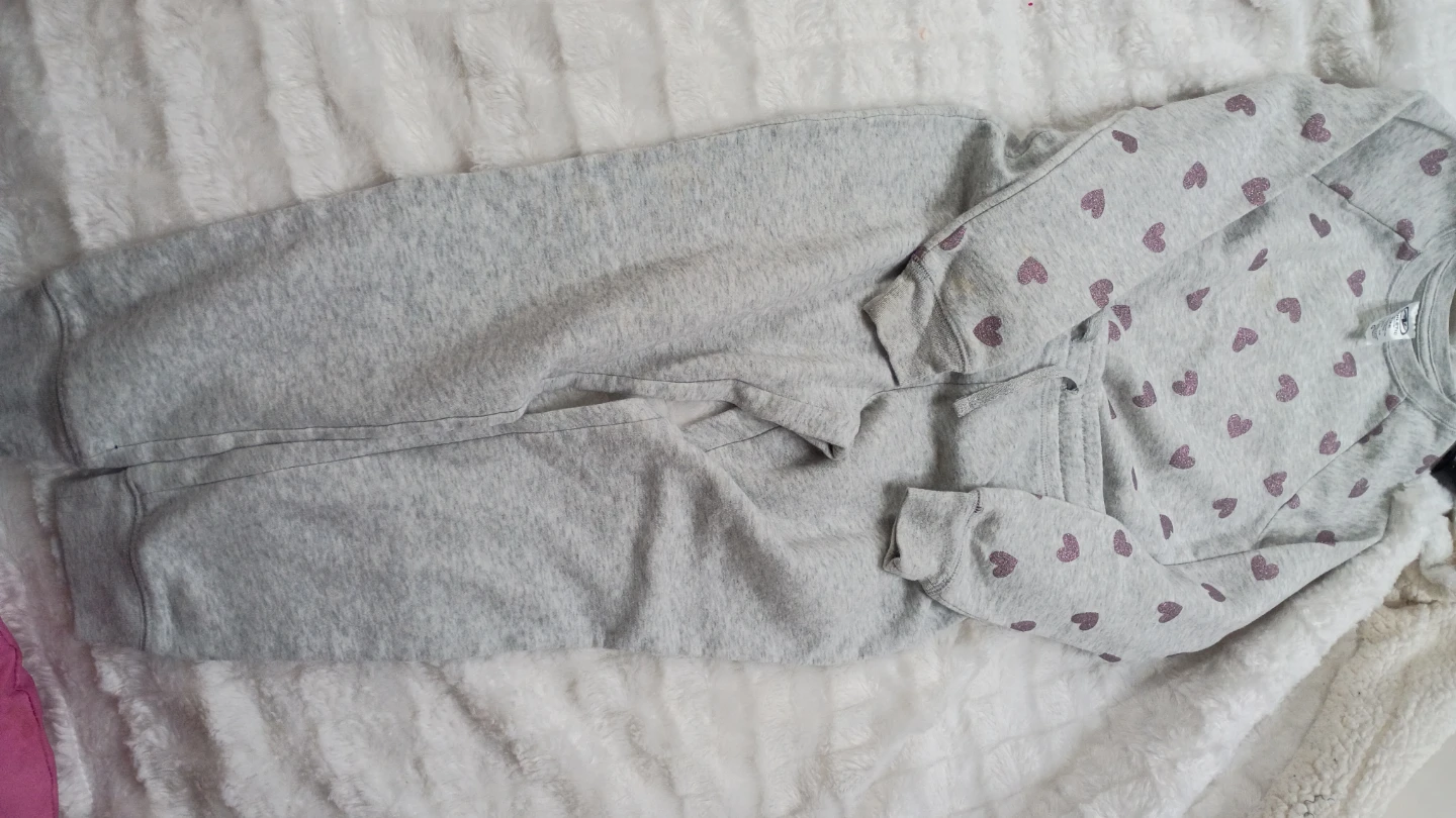 Girls' Gray Heart Sweatshirt and Pants Set - photo 3