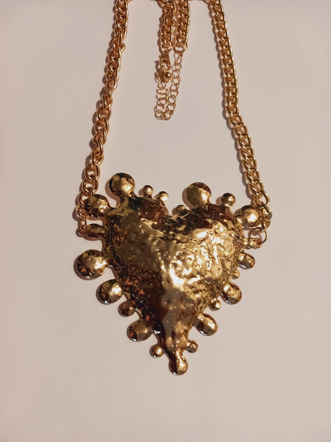 New !!! Large Gold Heart Pendant Statement Necklace - photo 4