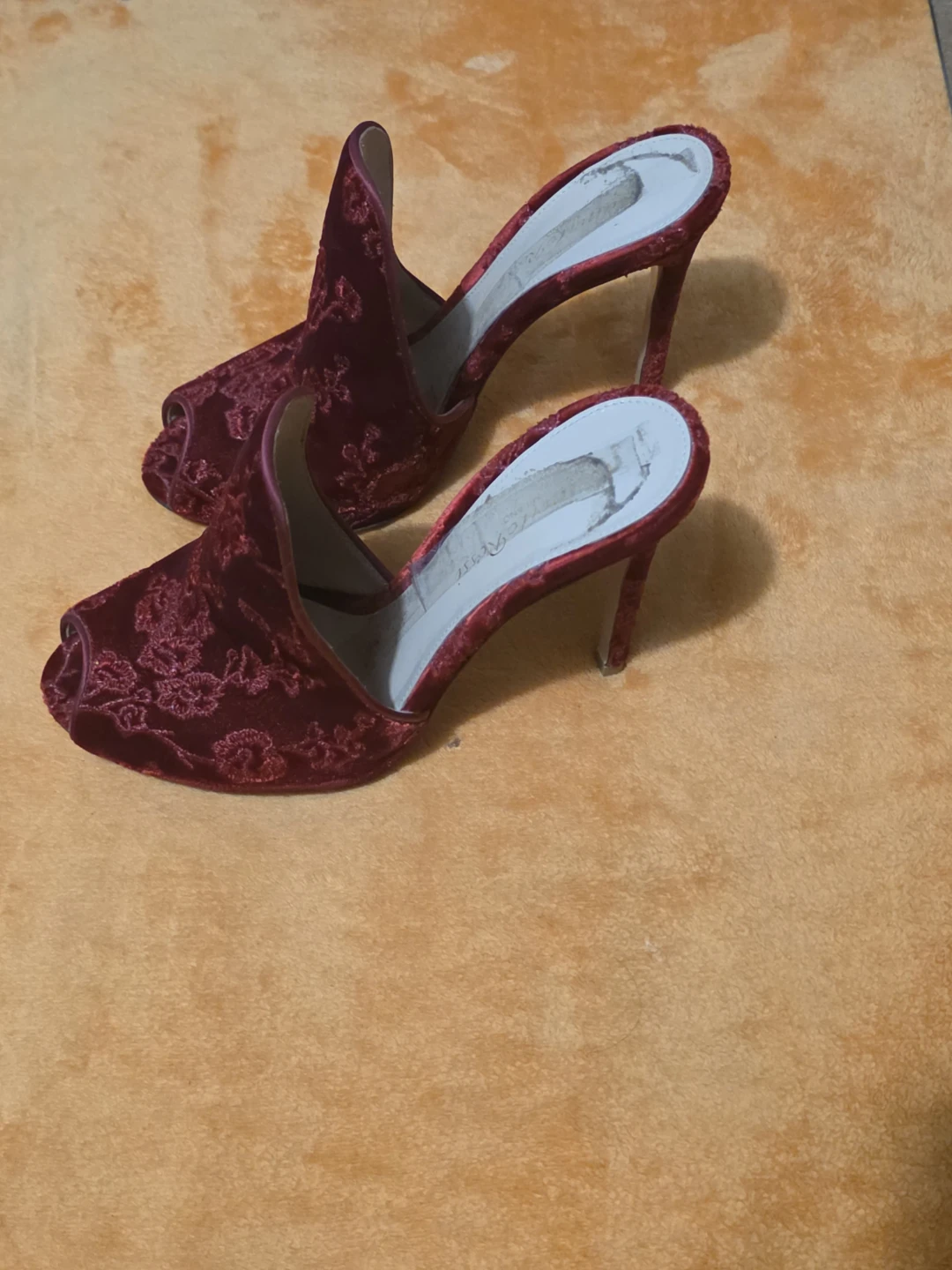 Gianvito Rossi Red Velvet Heeled Mules Size 37 - photo 2