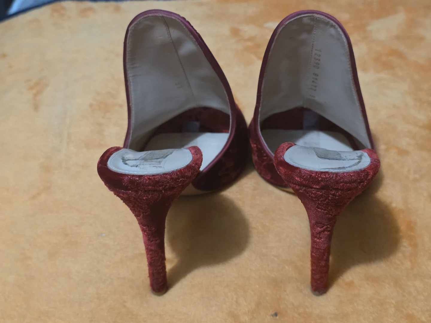 Gianvito Rossi Red Velvet Heeled Mules Size 37 - photo 5
