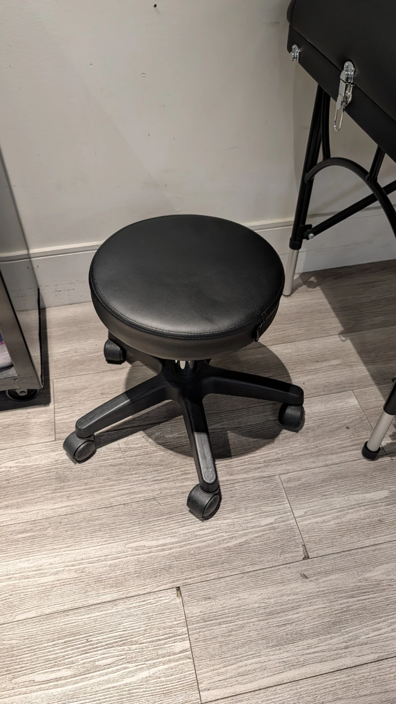 Black Rolling Stool hydraulic - photo 2