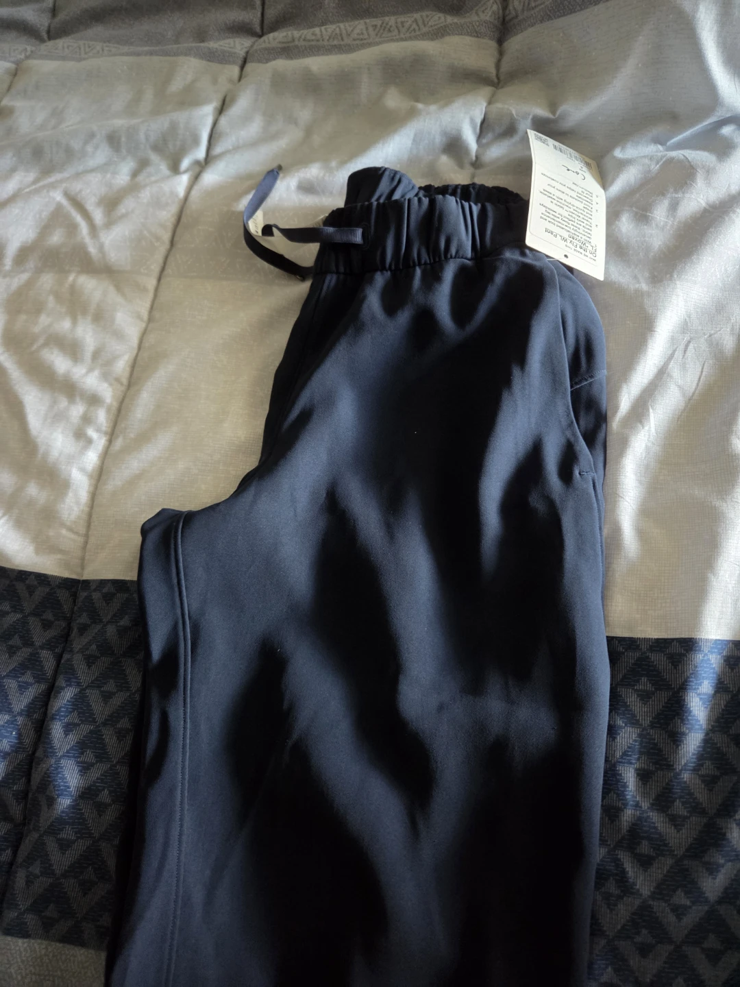 Lululemon On the Fly WL Pant Navy Size 4 - photo 4