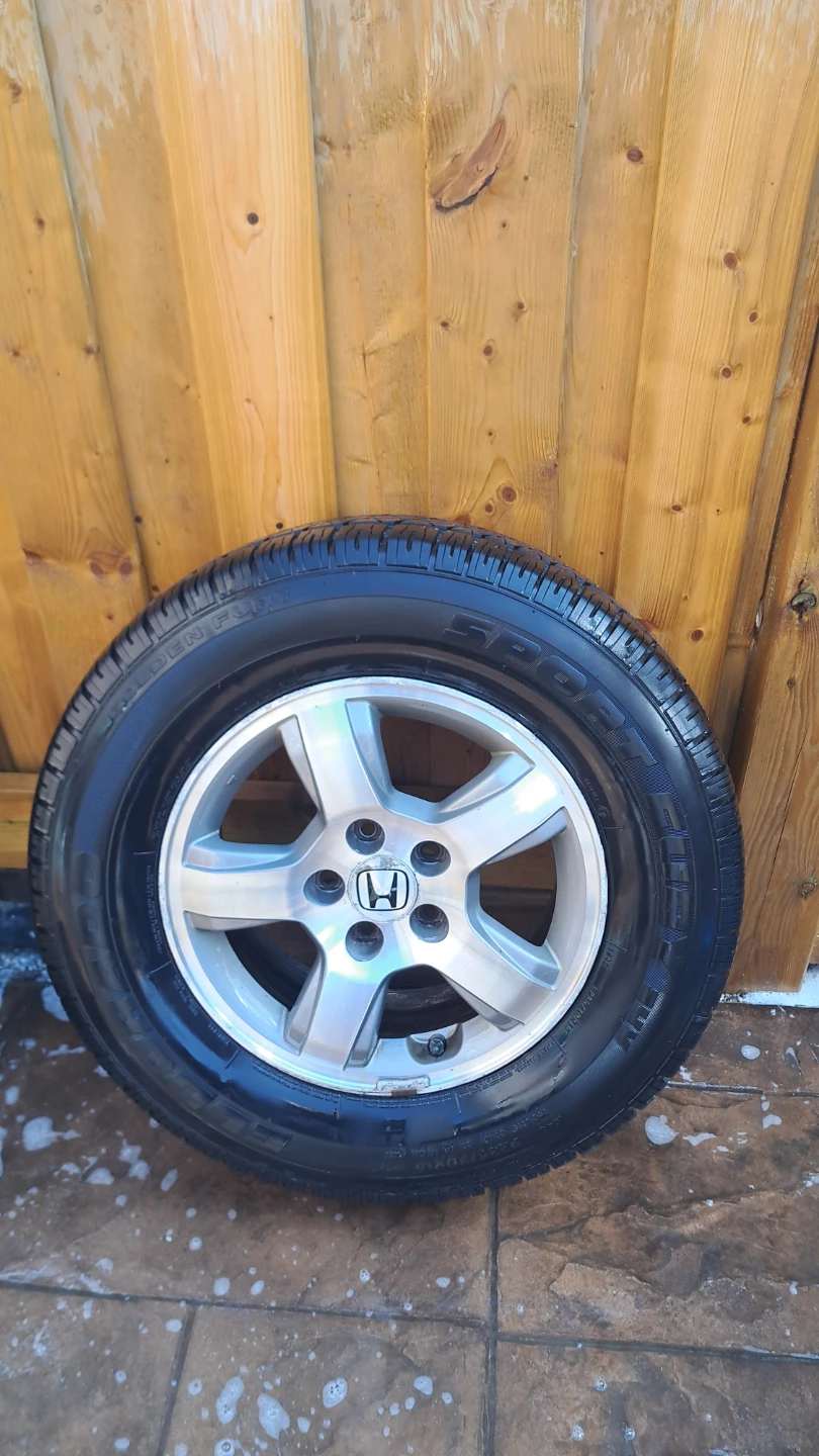 Set of 4 Honda pilot Alloy Wheels and Tires - photo 3