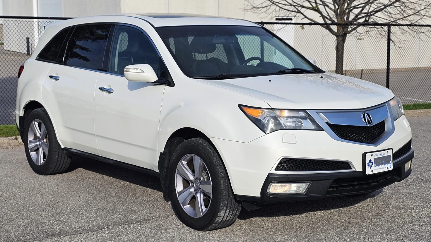 White Acura MDX SUV - photo 4