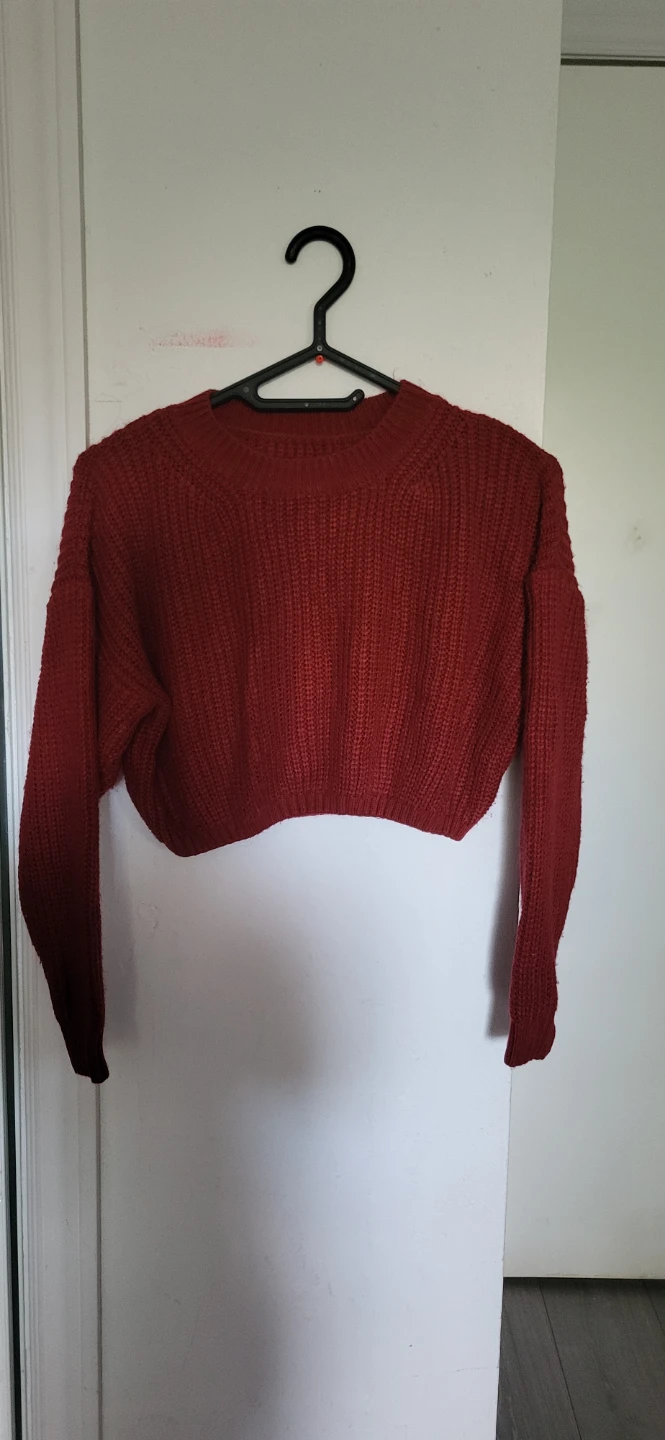 SHEIN Cropped Sweater - Red⚽