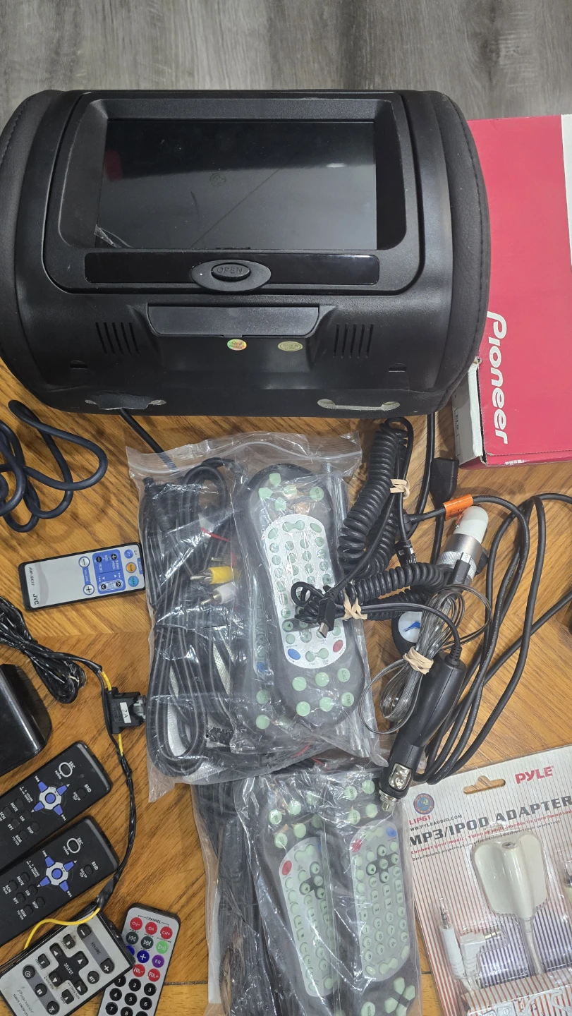 FREE - Car Audio and Video Accessories Lot - photo 5