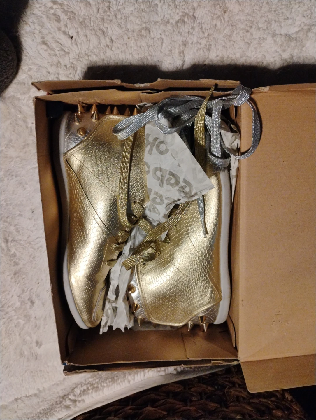 Reebok Betwixt Mid Gold Studded High Top Sneakers W'S8