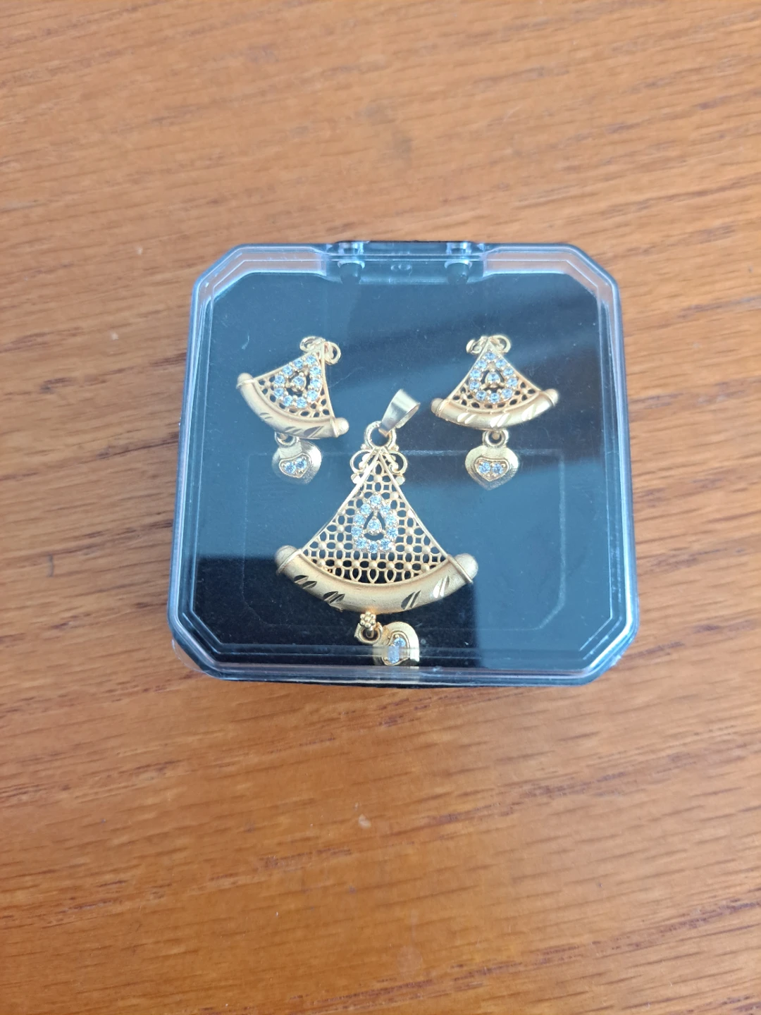 Gold Pendant and Earring Set - photo 2