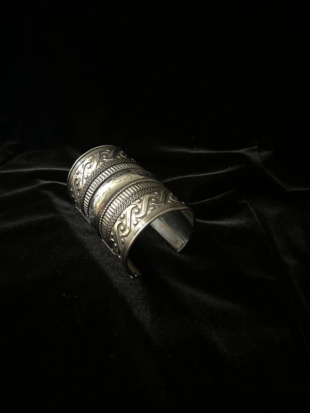 Silver Tone Wide Cuff Bracelet - photo 4