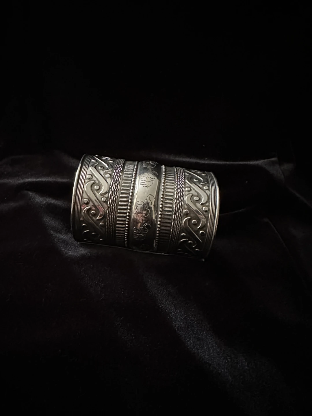 Silver Tone Wide Cuff Bracelet - photo 5