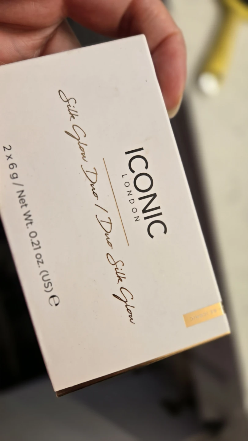 ICONIC LONDON Silk Glow Duo