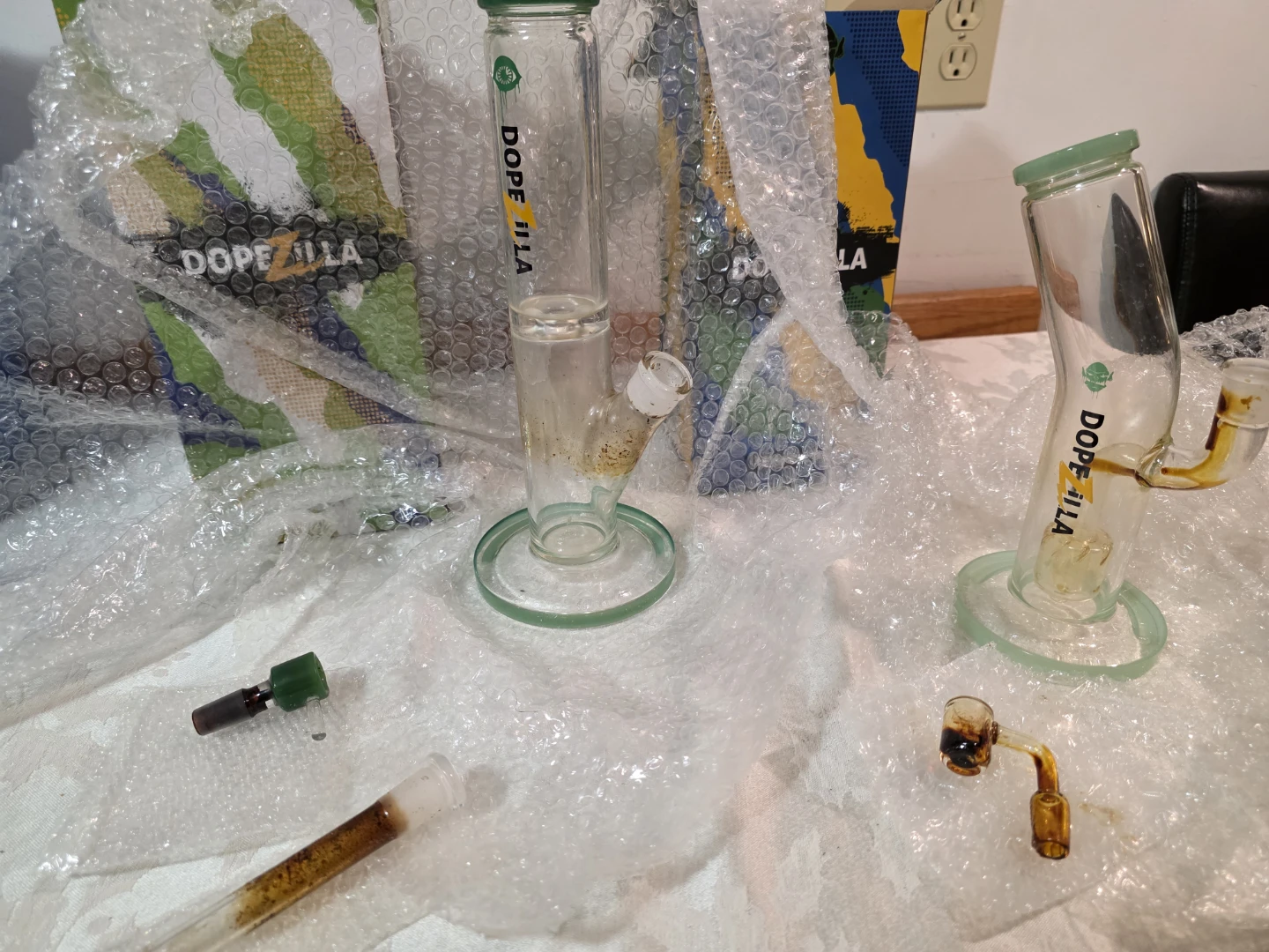 2x Dopezilla Glass Bong Set with Formula 420 Cleaner - photo 3