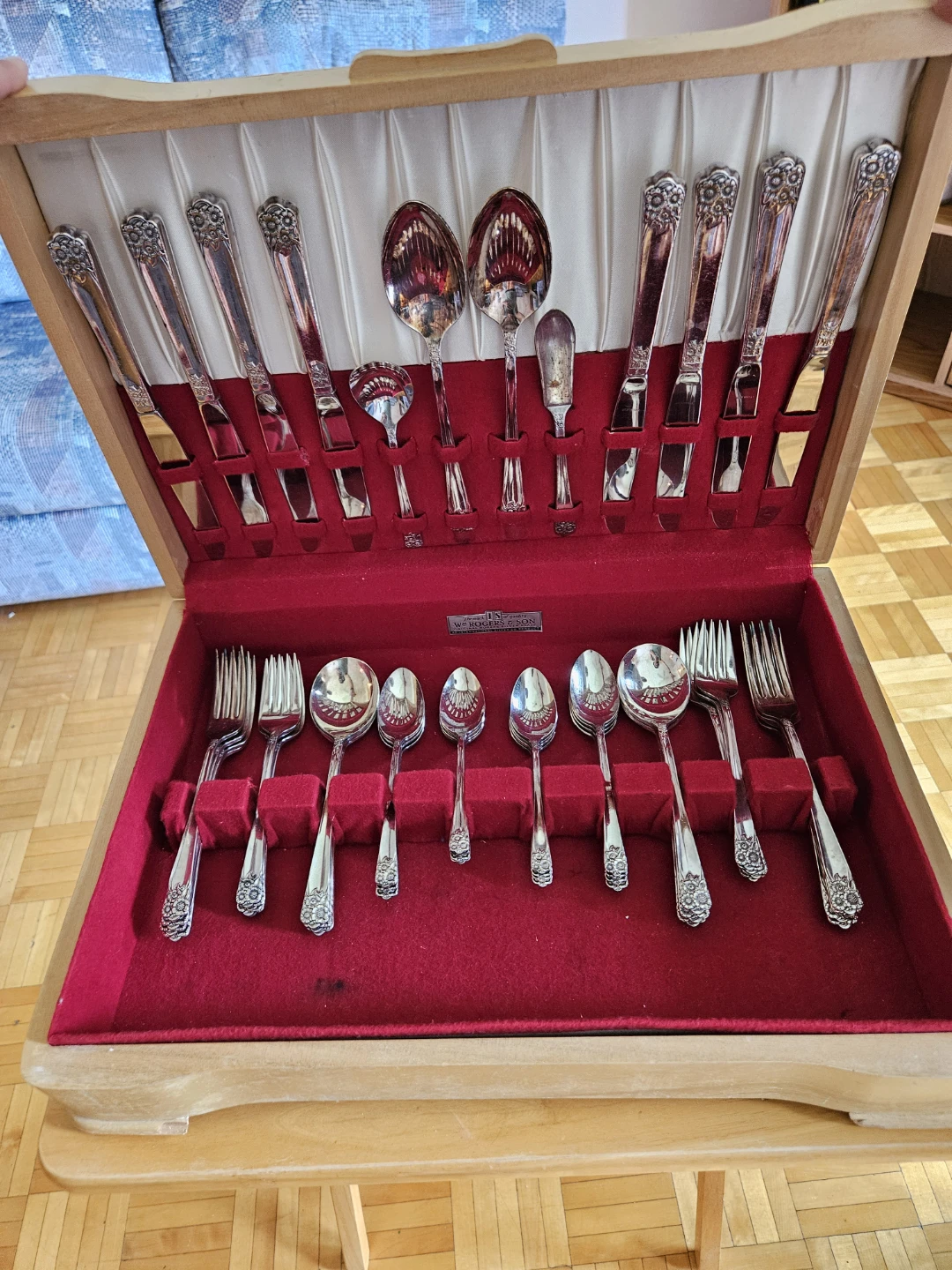WM Roger's & Sons Silver Plated "April" Silverware - Set of 52