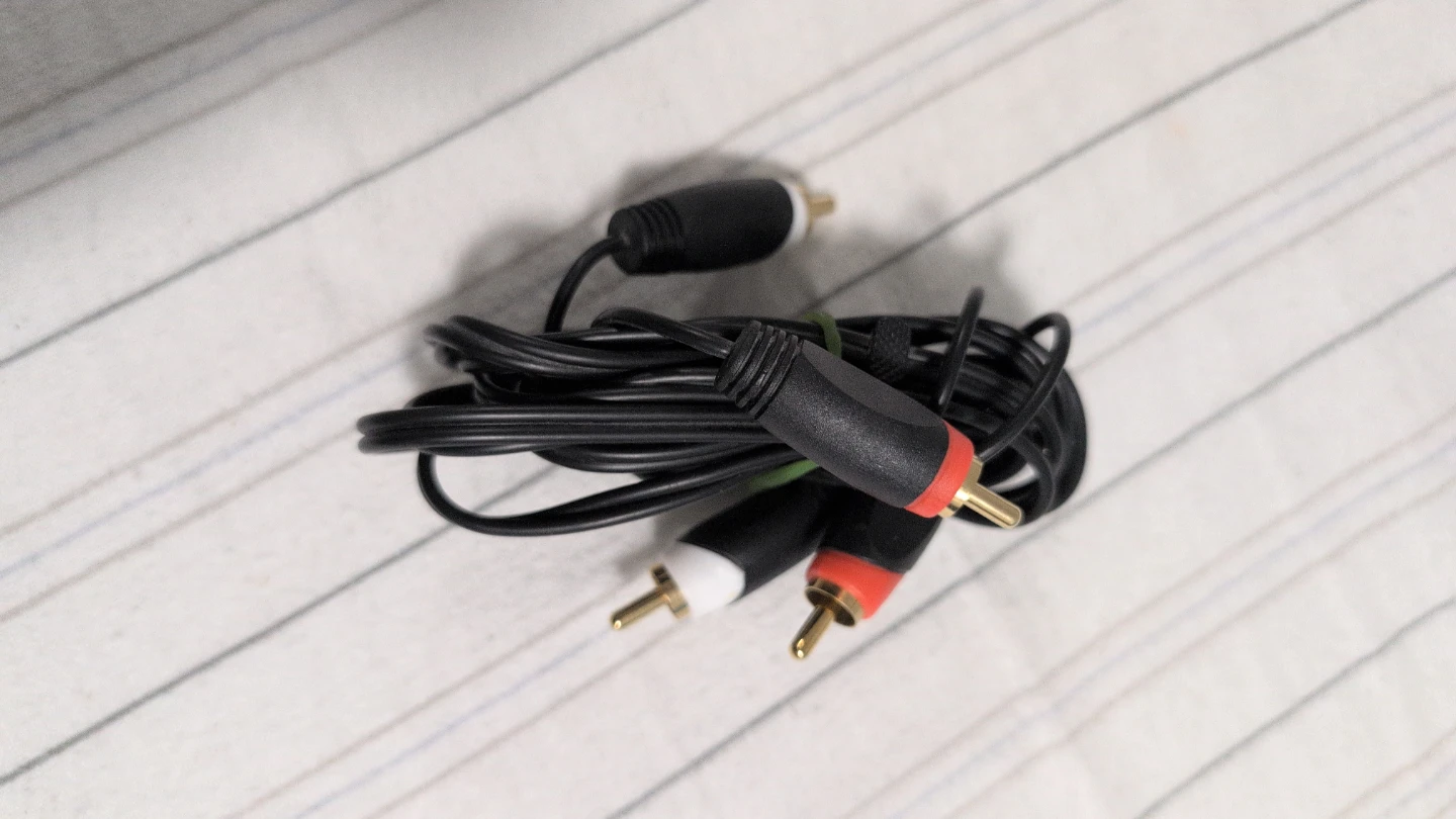 Assorted RCA/ Audio Jack Cables - photo 2