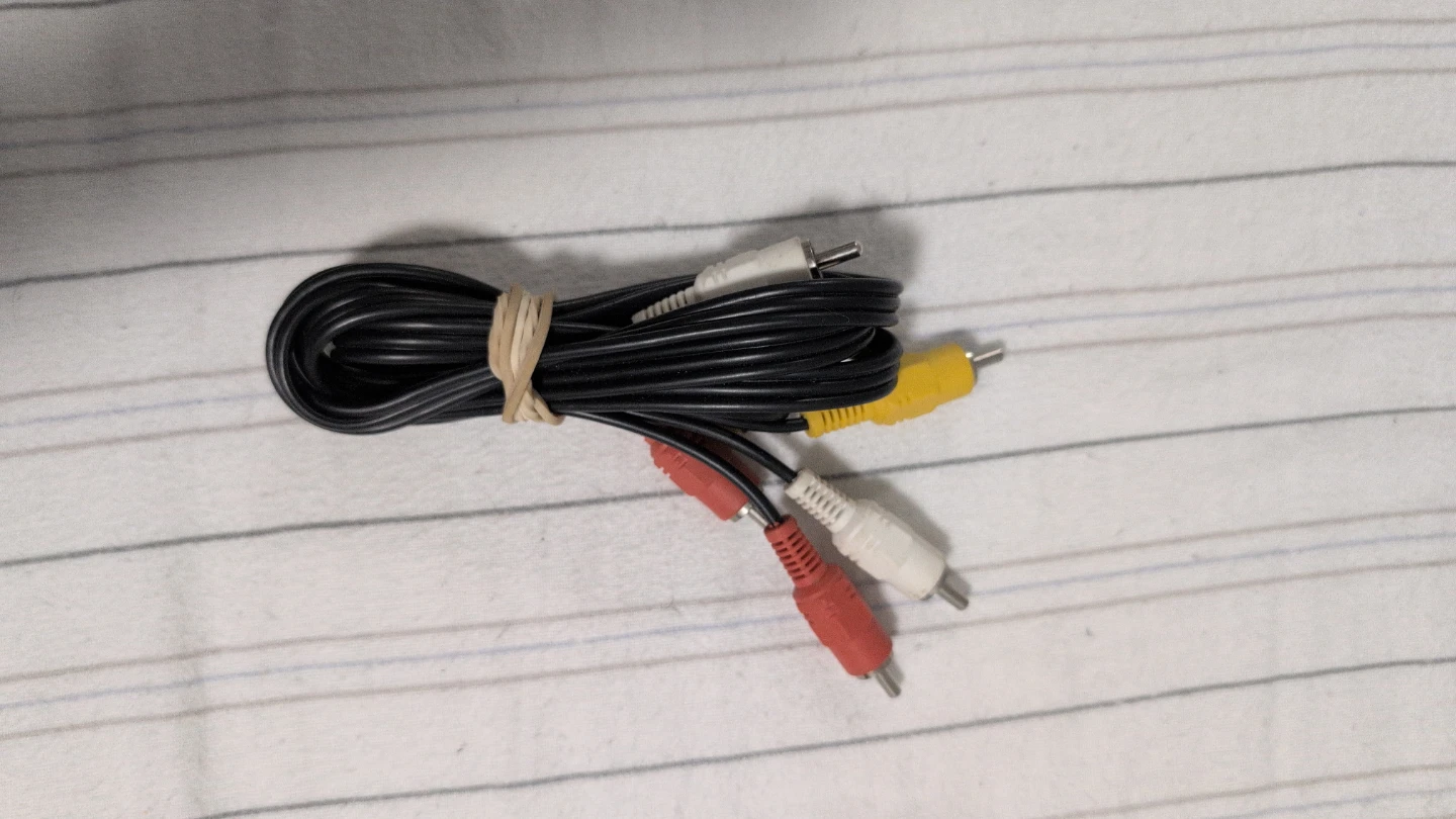 Assorted RCA/ Audio Jack Cables - photo 5