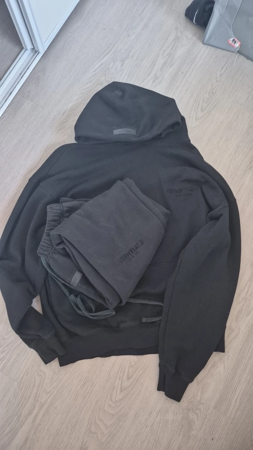 ESSENTIALS Fear of God Black Hoodie and Sweatpants Set