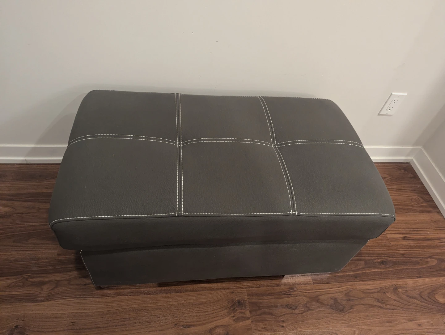 L Shape Sectional Sofa with Pullout Bed. - photo 4