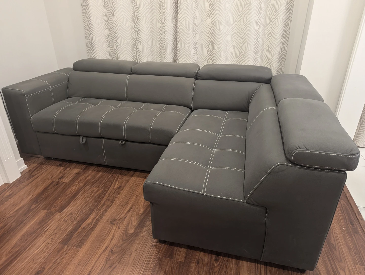 L Shape Sectional Sofa with Pullout Bed. - photo 2