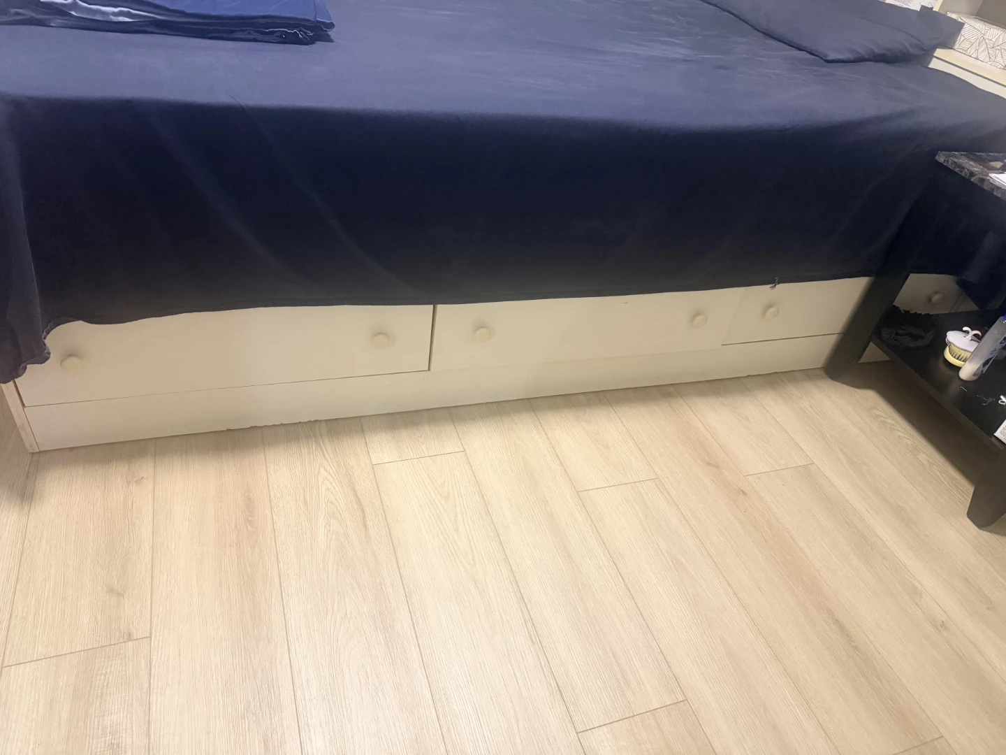 Full size bed - photo 2