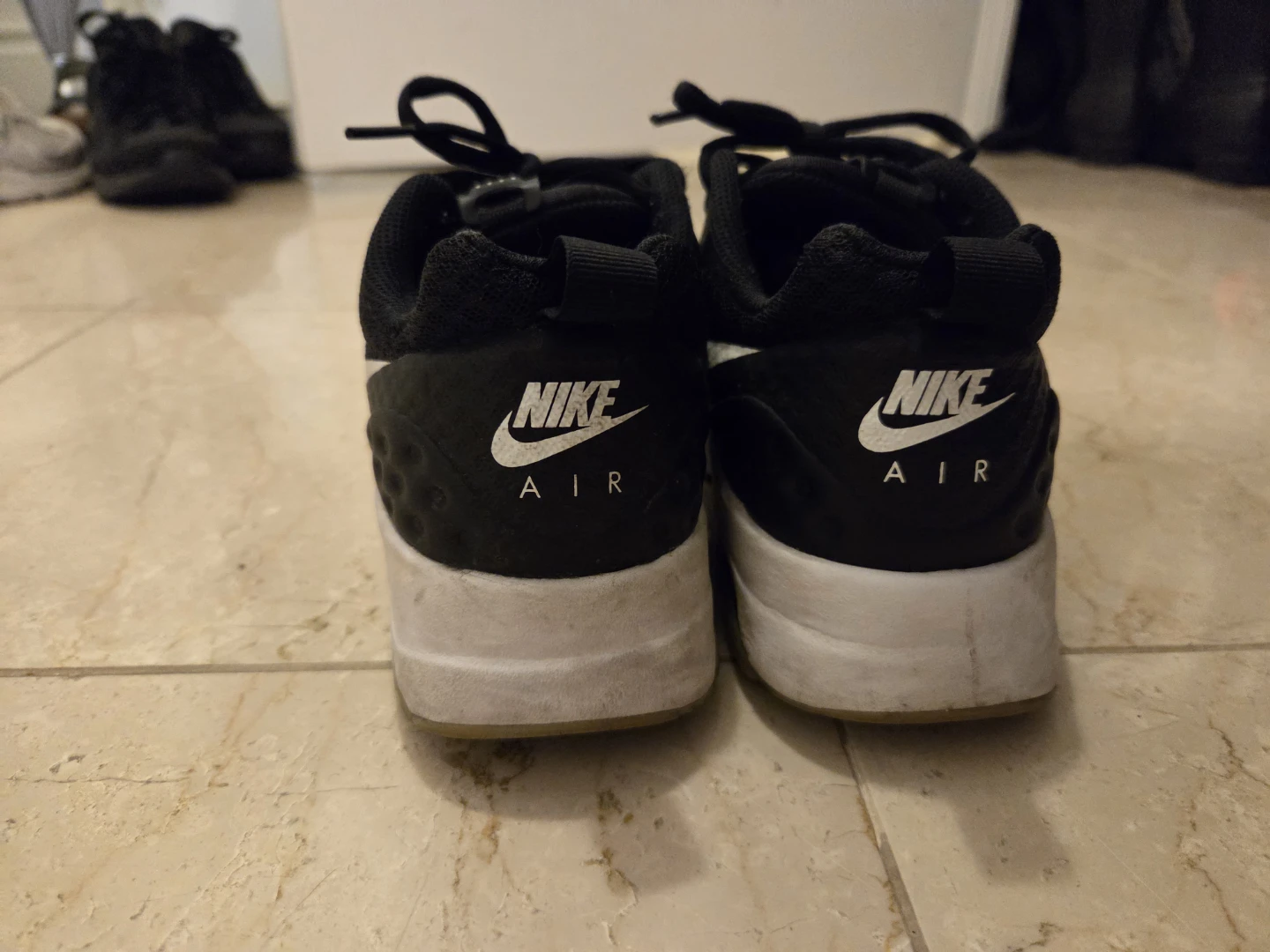 Nike Air Women's Running Shoes (size 7) - photo 5
